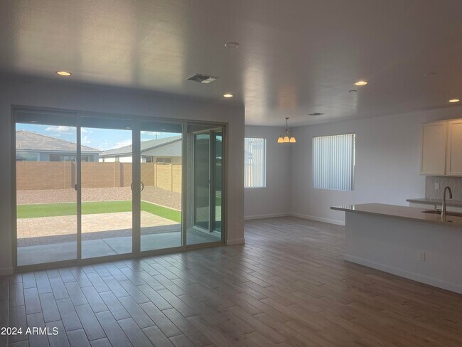 Foto del edificio - 5616 W Stargazer Pl