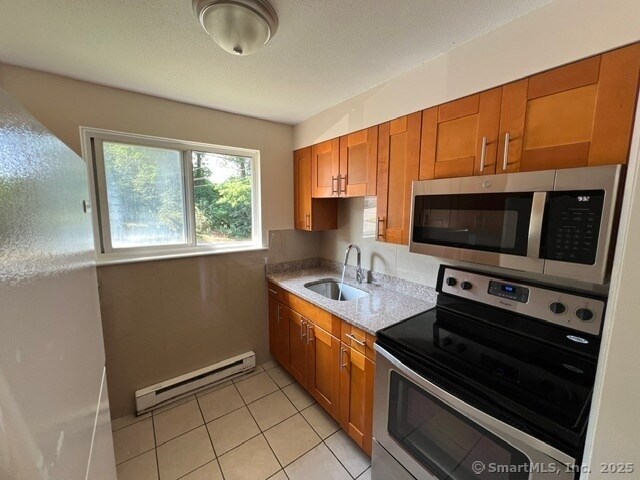Foto del edificio - 99 Woodland Dr