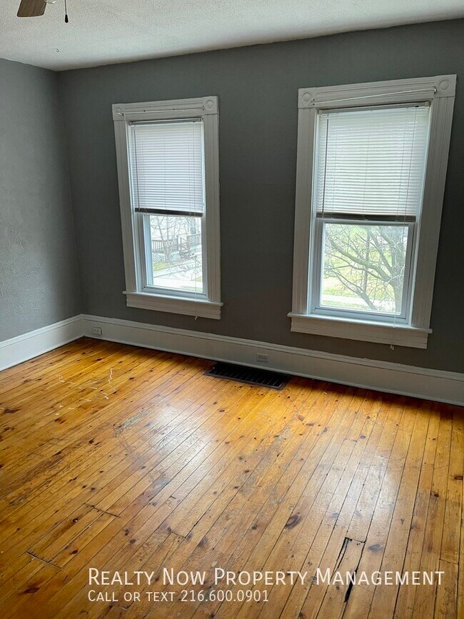 Foto del edificio - 2018 Forestdale Ave