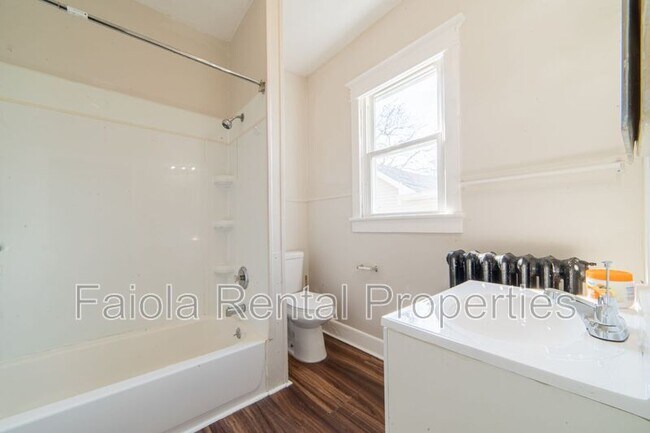 Foto del edificio - 426 W Peach St