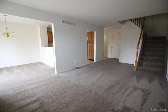 Building Photo - 8807 Hardwood Dr