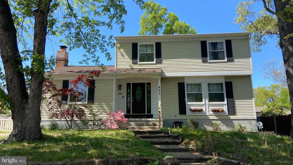 Foto principal - 642 Parkland Pl