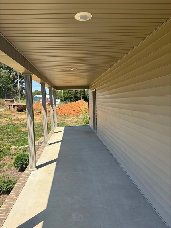 Building Photo - 106 Apache Ln