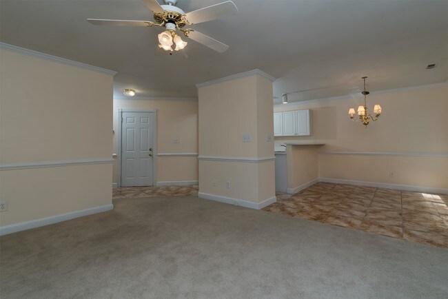 Building Photo - 184 Grande Meadow Way