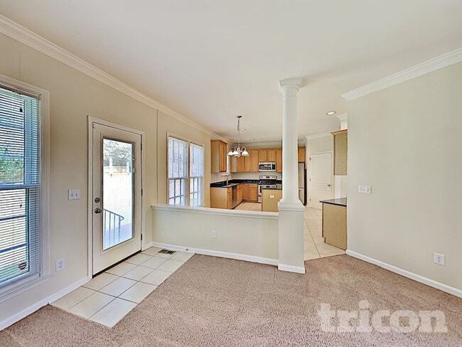 Building Photo - 1267 Buckingham Cir