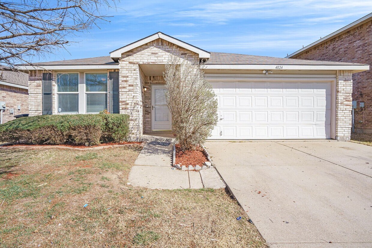 Foto principal - Beautifully Crafted 4-2-2 in Fort Worth!