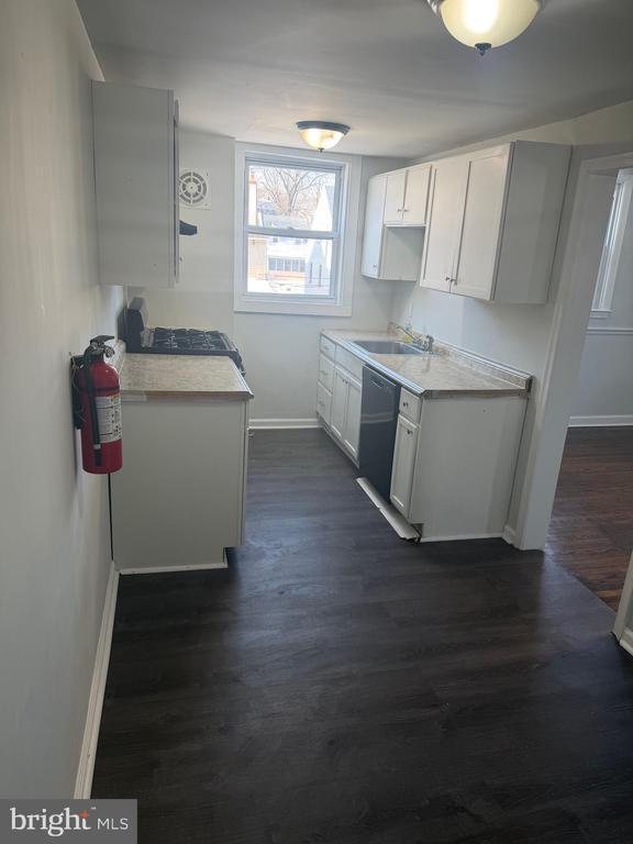 Building Photo - 304 High St