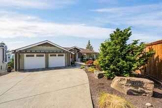 Building Photo - 11230 SE 76th Pl