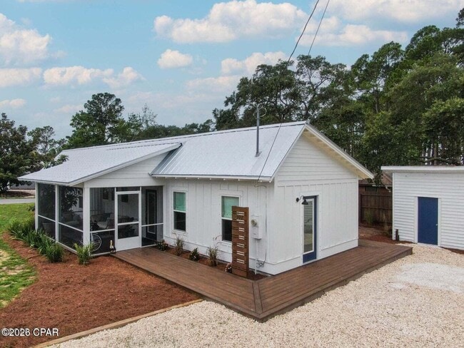 Building Photo - 307 Dolphin Dr