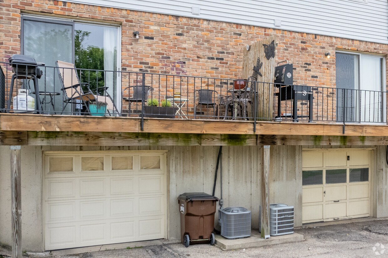 Foto del edificio - 834-838 Jackson Ln