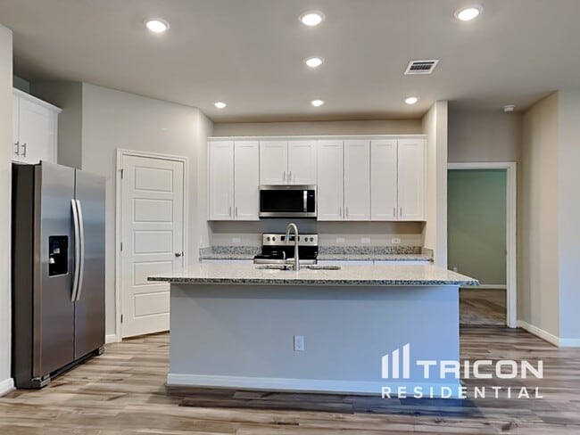Building Photo - 5815 Zoey Wy