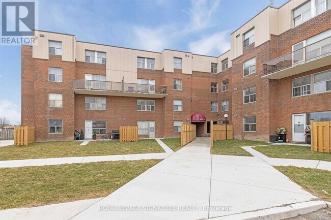 Building Photo - 1055a Forestwood Dr