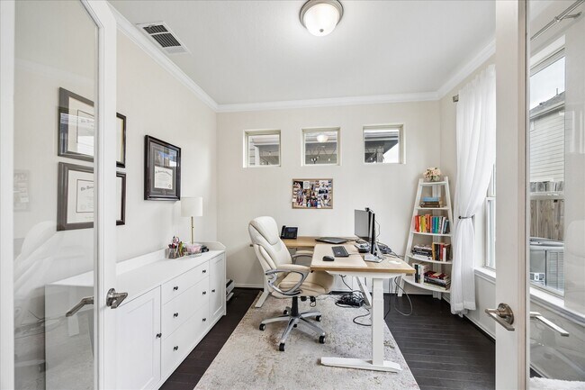 Building Photo - 4026 Delta Rose St