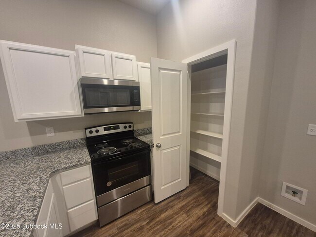 Foto del edificio - 2117 N Avenue K