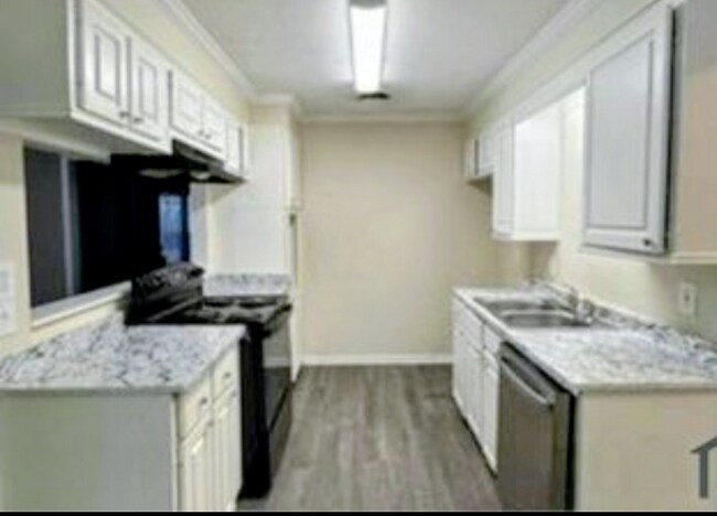 Foto del edificio - 1011 Fairway St