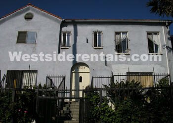 Primary Photo - 4525 Rosewood Ave