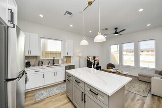 Building Photo - 3907 Maggie St