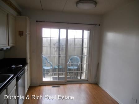 Foto del edificio - 1512 W Jefferson Ave