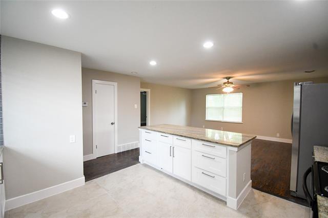 Building Photo - 3430 Princeton Dr