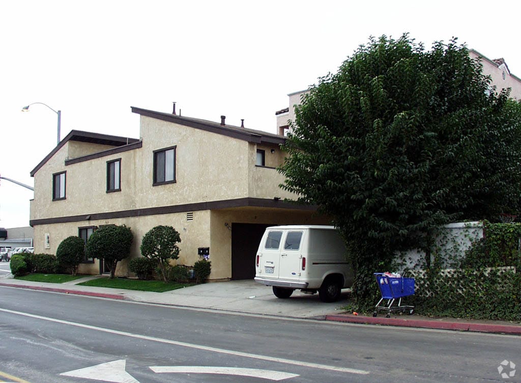 Alternate view - 7611 Warner Ave