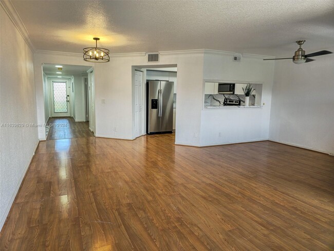 Foto del edificio - 12500 SW 5th Ct