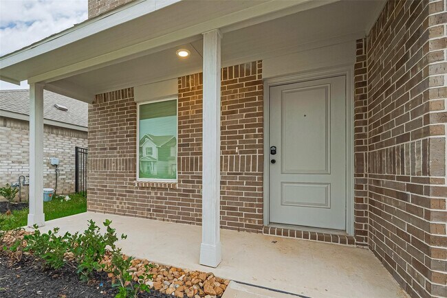 Foto del edificio - 27615 Village Cir Dr
