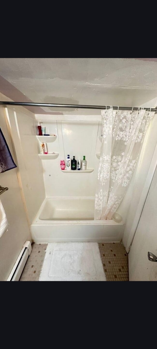 Building Photo - 7 Glenda Dr