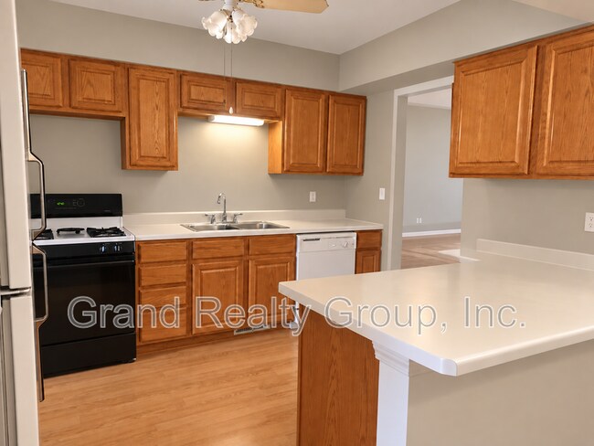 Foto del edificio - 34838 Catherine St