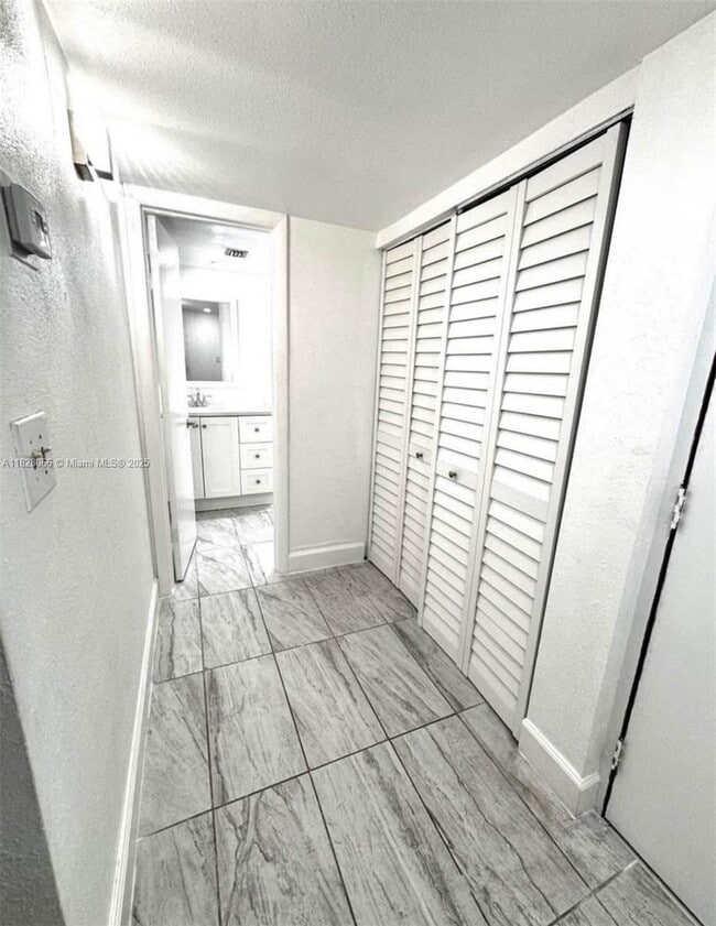 Building Photo - 10801 SW 109th Ct