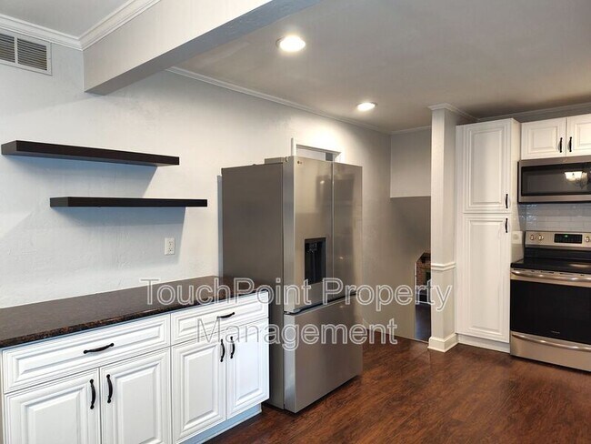 Building Photo - 5812 Donegal Dr