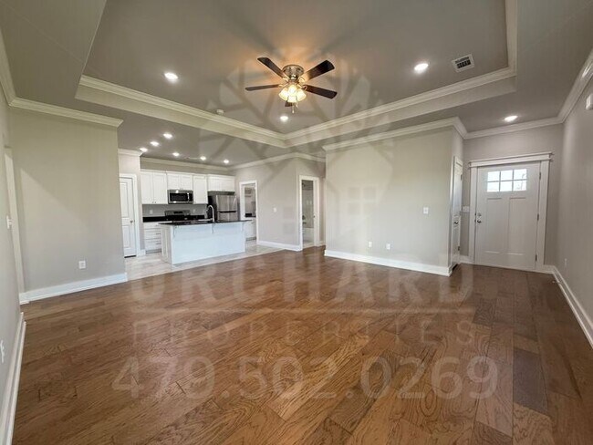 Building Photo - Henley 3 | Duplex in Siloam Springs!