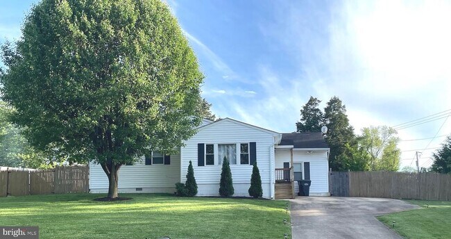 Foto del edificio - 3430 Little Hunting Creek Dr