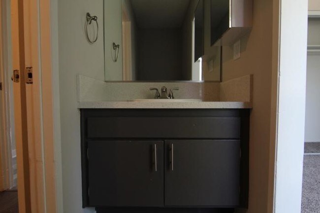 Foto del edificio - 2 bedroom in Sylmar CA 91342