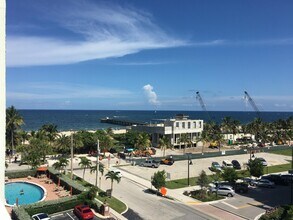Building Photo - 305 N Pompano Beach Blvd
