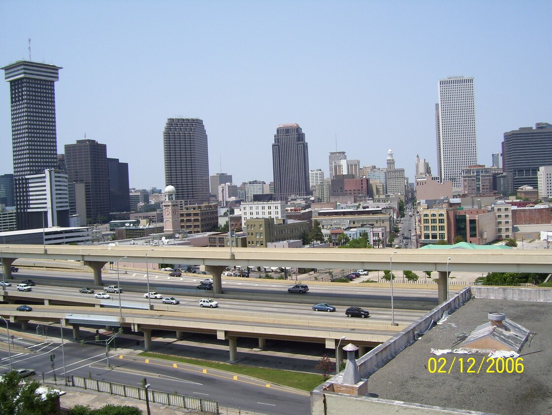 Foto principal - 1205 St Charles Ave