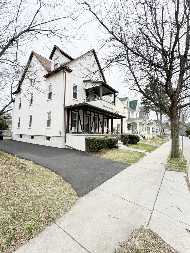 Foto del edificio - 44 Cleveland Ave