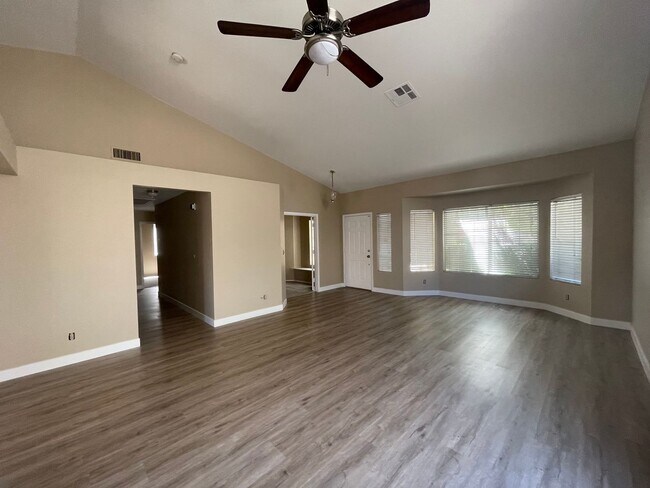 Building Photo - 2226 Crown Valley Ln