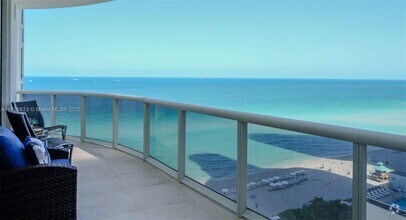 Building Photo - 15901 Collins Ave