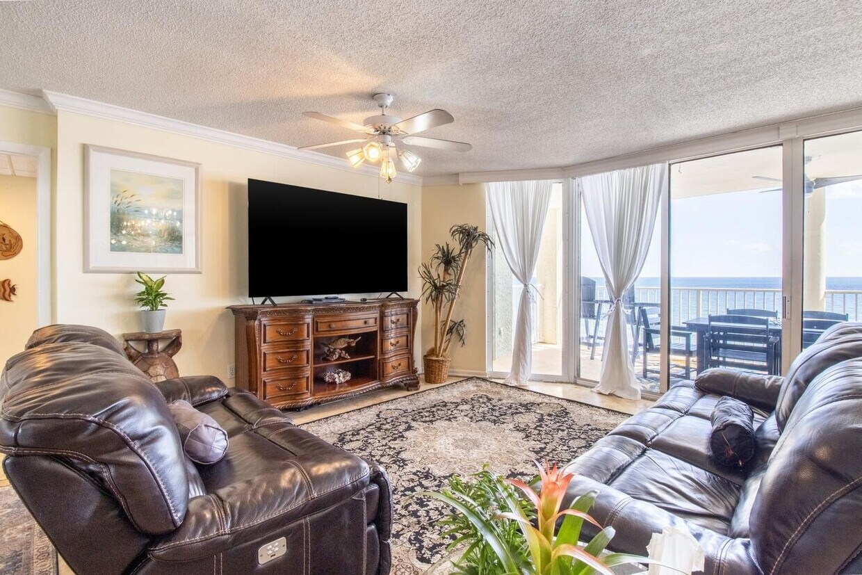 Foto principal - 10515 Front Beach Rd