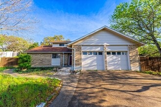 Building Photo - 7010 Scenic Brook Dr