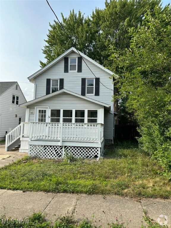 Building Photo - 945 Indian Trail