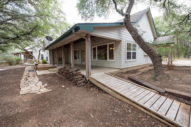 Foto del edificio - 105 Ridge Oak Dr