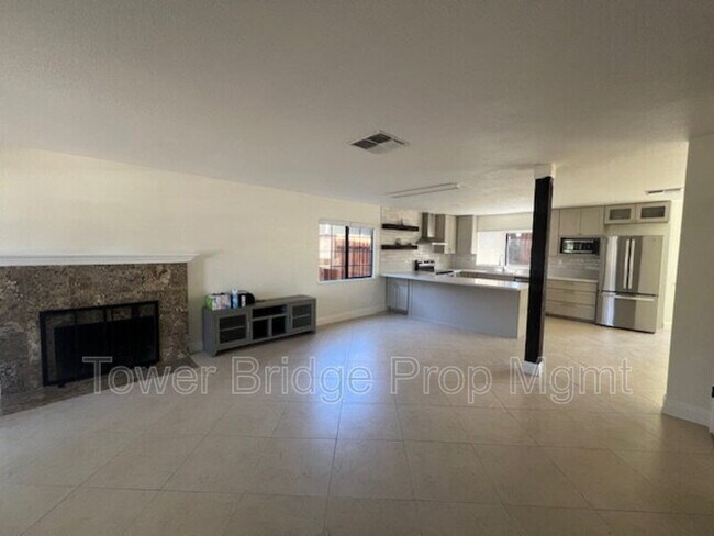 Foto del edificio - 2247 Atrisco Cir