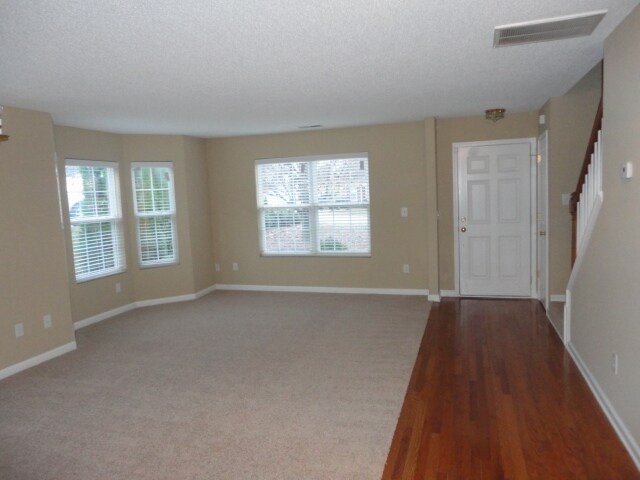 Building Photo - 5 Zelkova Ct