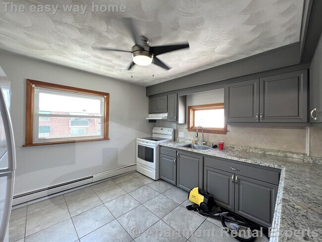 Building Photo - Malden Center 1 Bedroom - Parking - AC