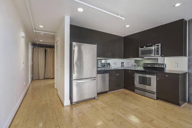Foto del edificio - Modern Industrial Loft in Jack London Square
