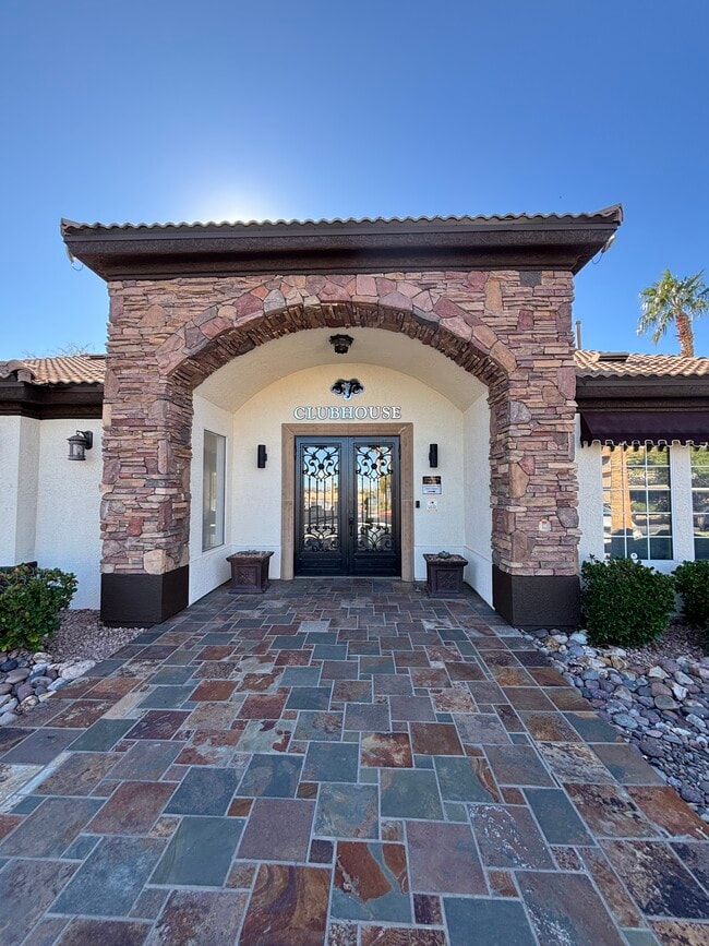 Club House: Access to the fitness center - 231 W Horizon Ridge Pky