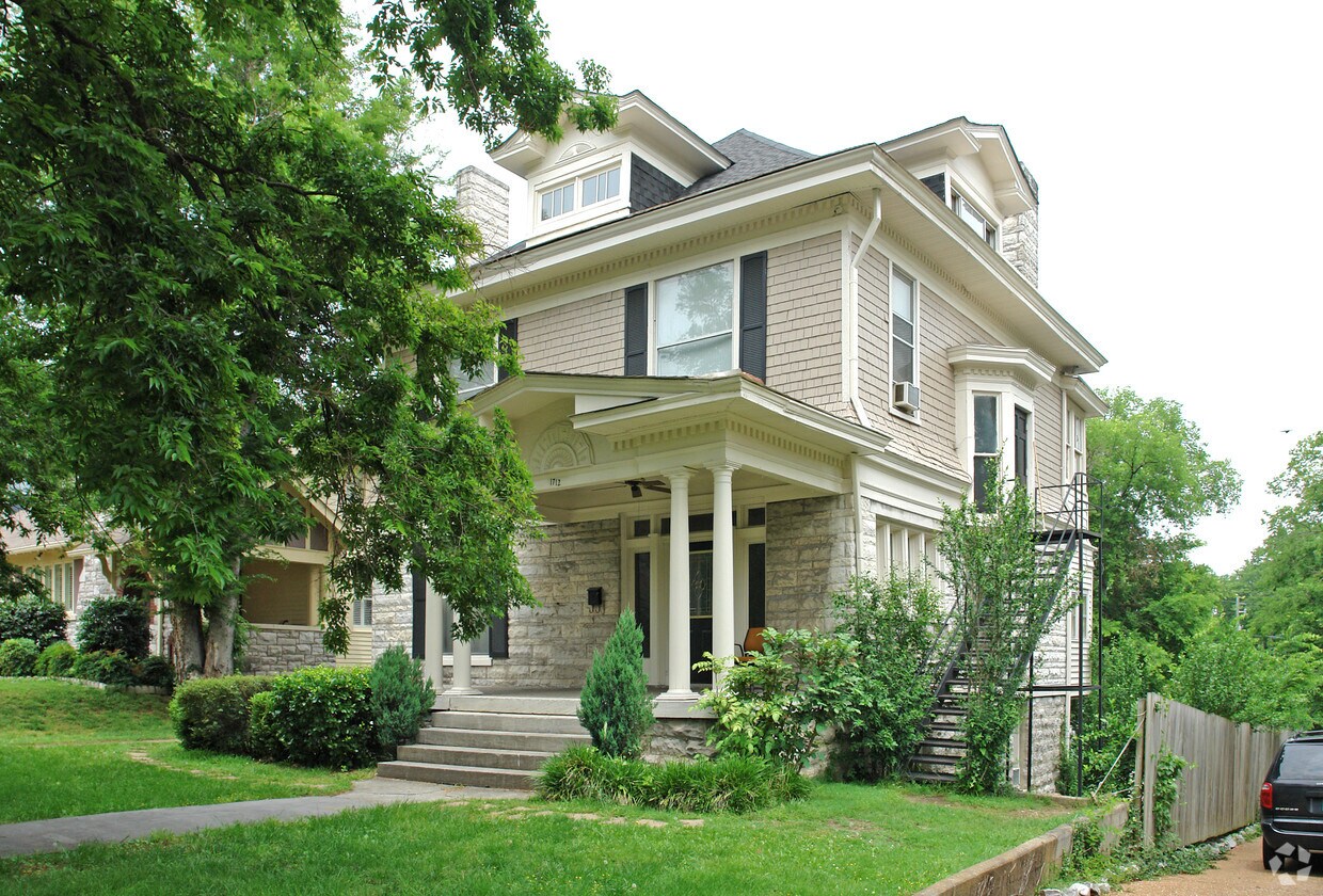 Foto principal - 1712 Blair Blvd