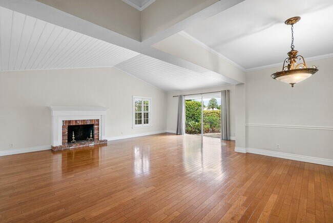 Foto del edificio - 222 Fairway W