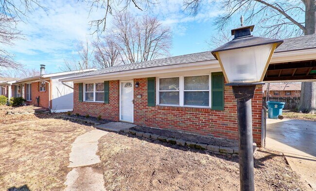 Foto del edificio - 3335 Boca Raton Dr